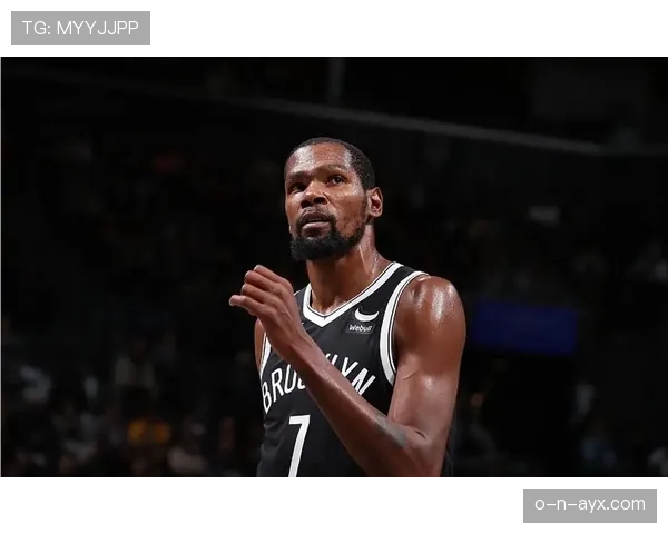 杜兰特三分高效输出拉开差距 提升篮网关键时刻得分能力