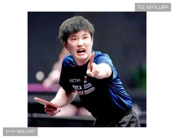 张本智和训练完偷偷吃拉面被拍，自律人设崩了？